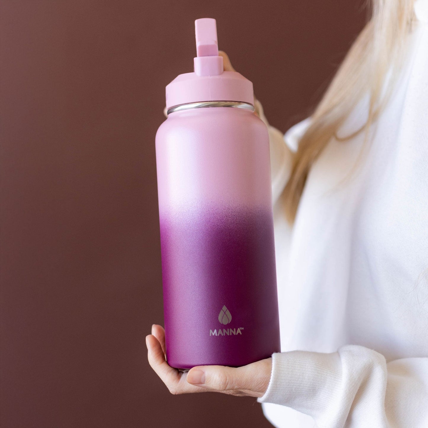 32-oz-powel-bottle-u3 32_Manna_Website_Lifestyles-2.jpg