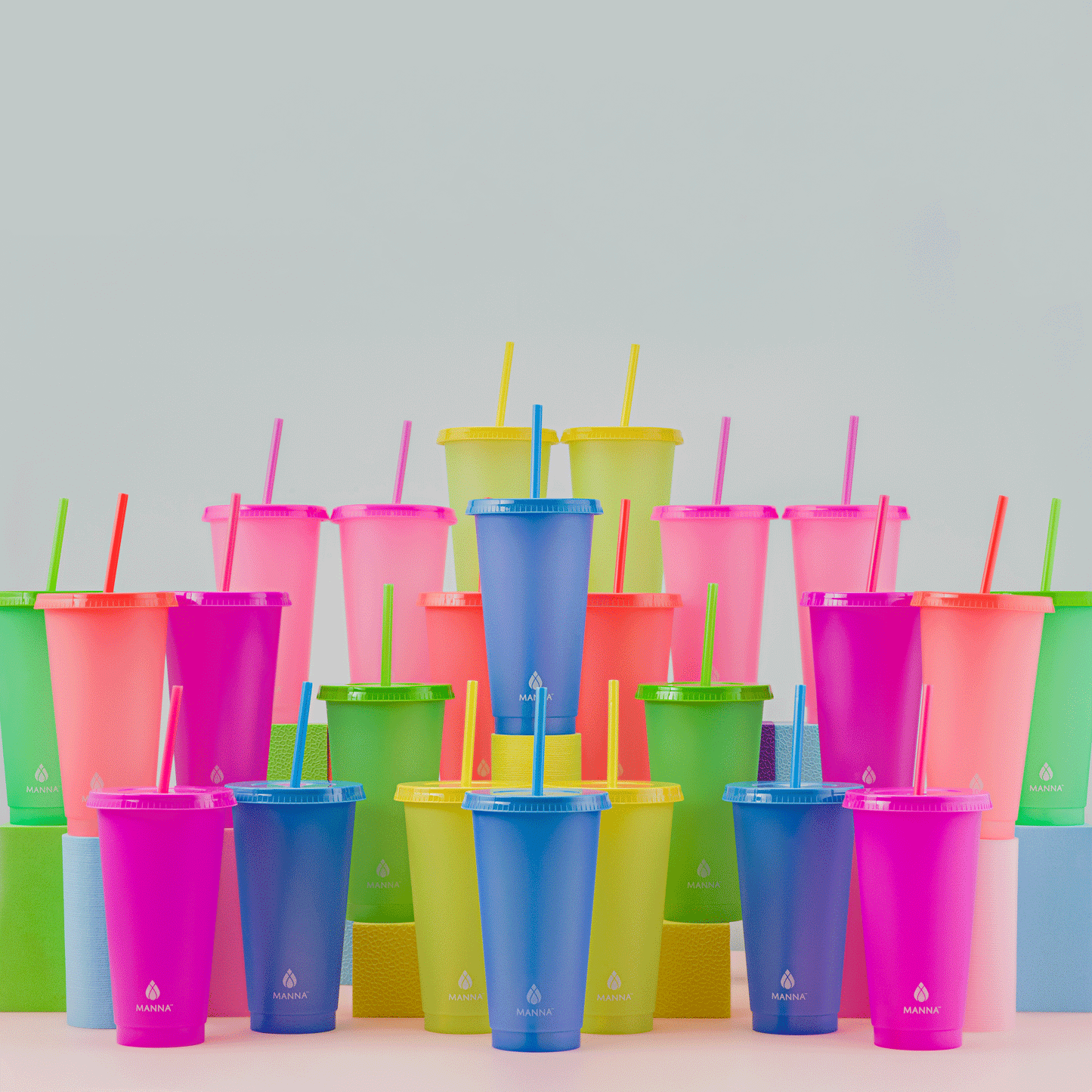 24-piece-original-color-changing-cup-set-i0 A0029811.gif