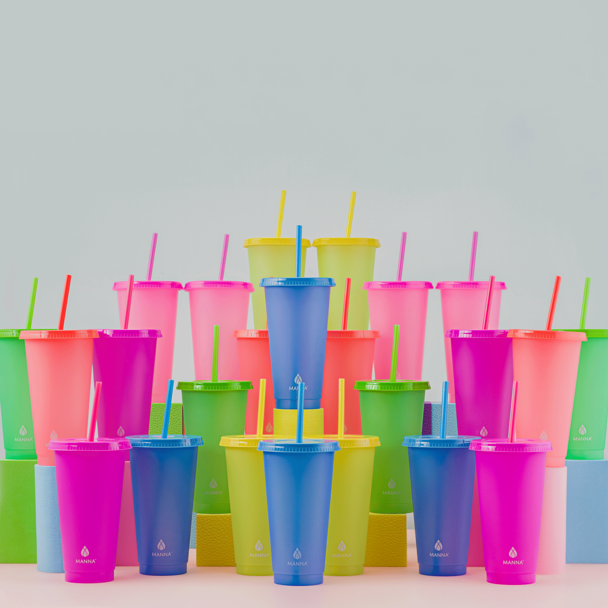 24-piece-original-color-changing-cup-set-i0 A0029811.gif